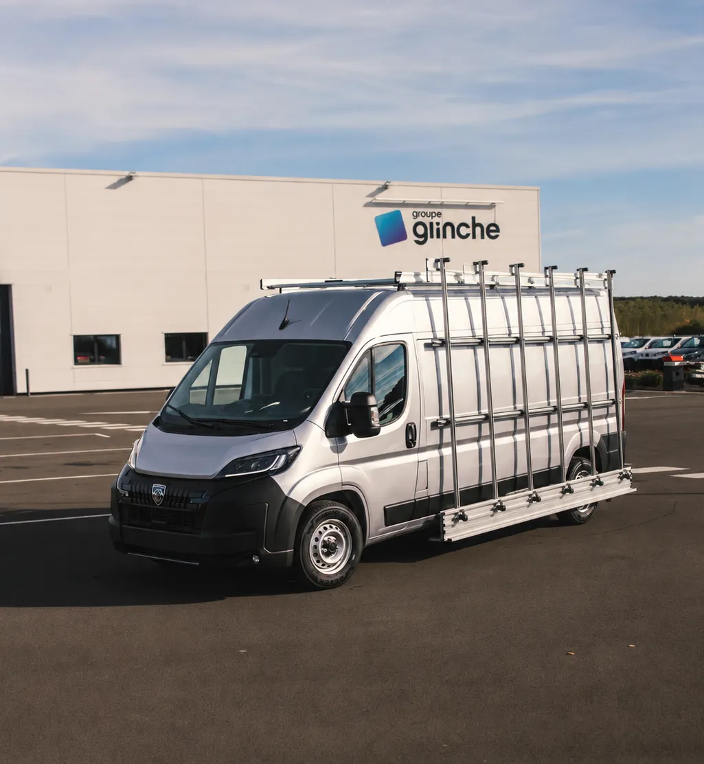 Camion Boxer avec galerie et porte verre